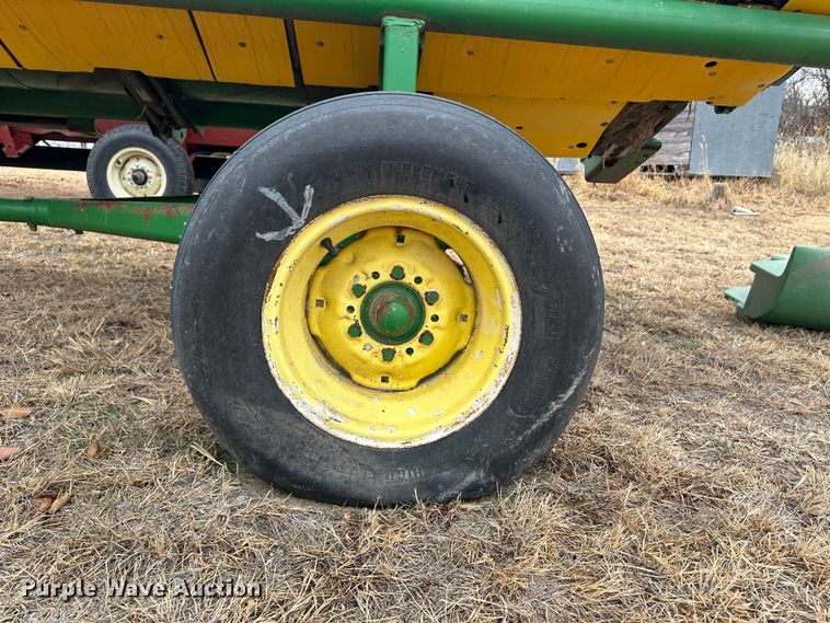 image for item JD9633 John Deere 920  rigid head