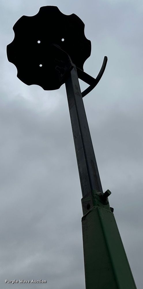 image for item JD9635 John Deere 7200  planter