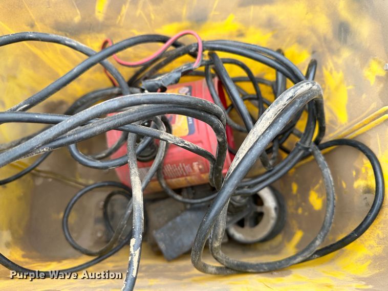 image for item JD9635 John Deere 7200  planter