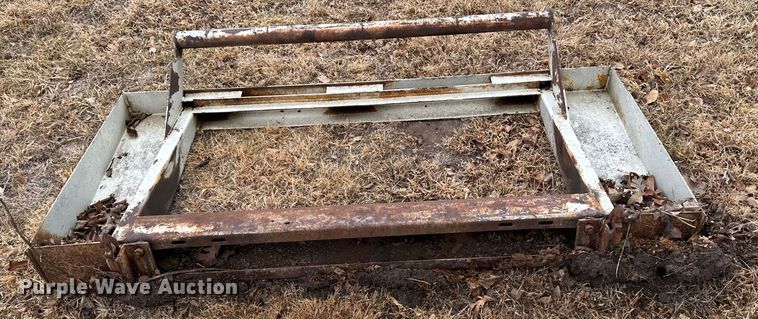 image for item JD9637 Head adapter