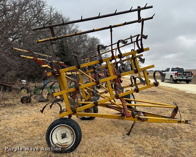 image for item JD9638 field cultivator