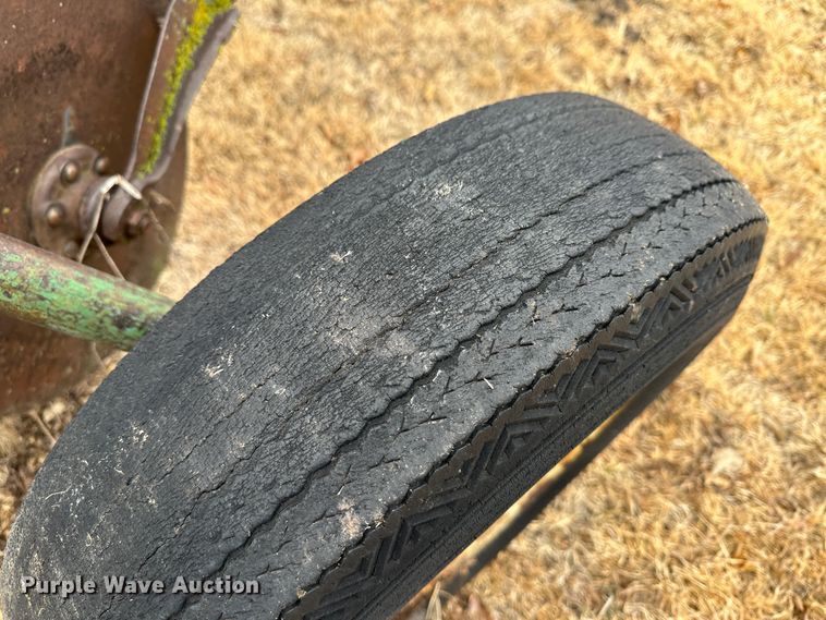 image for item JD9640 John Deere  plow