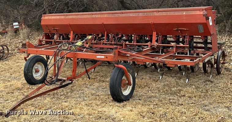 image for item JD9641 International 150  grain drill