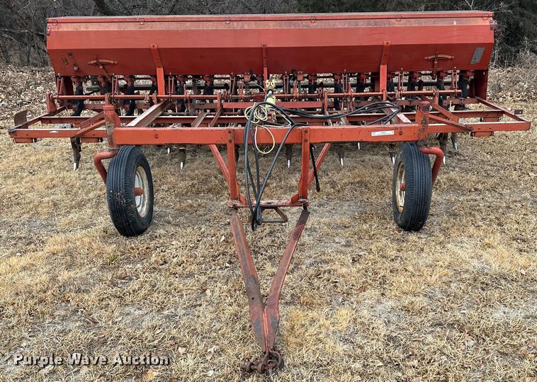 image for item JD9641 International 150  grain drill