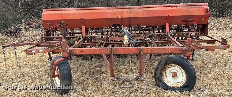 image for item JD9641 International 150  grain drill