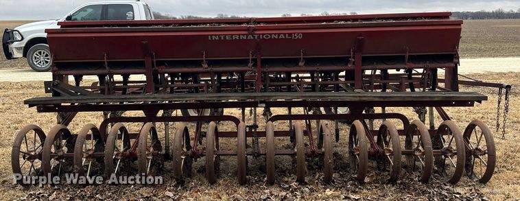 image for item JD9641 International 150  grain drill