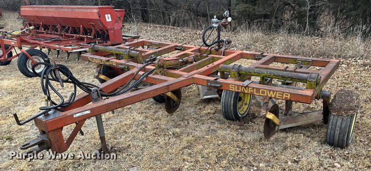 image for item JD9642 Sunflower H-14  sweep plow