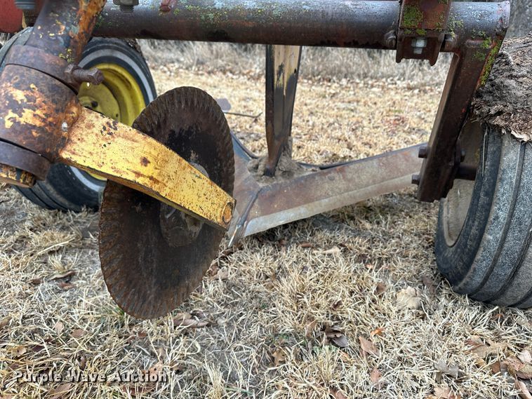 image for item JD9642 Sunflower H-14  sweep plow