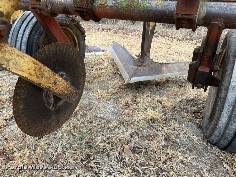 image for item JD9642 Sunflower H-14  sweep plow