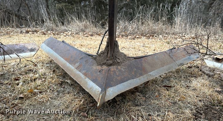 image for item JD9642 Sunflower H-14  sweep plow