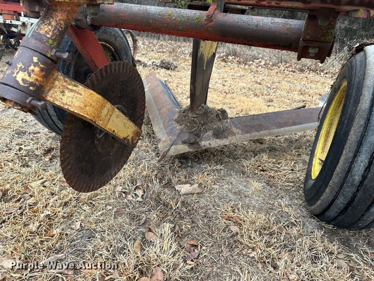 image for item JD9642 Sunflower H-14  sweep plow