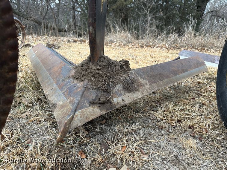 image for item JD9642 Sunflower H-14  sweep plow