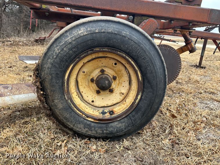 image for item JD9642 Sunflower H-14  sweep plow