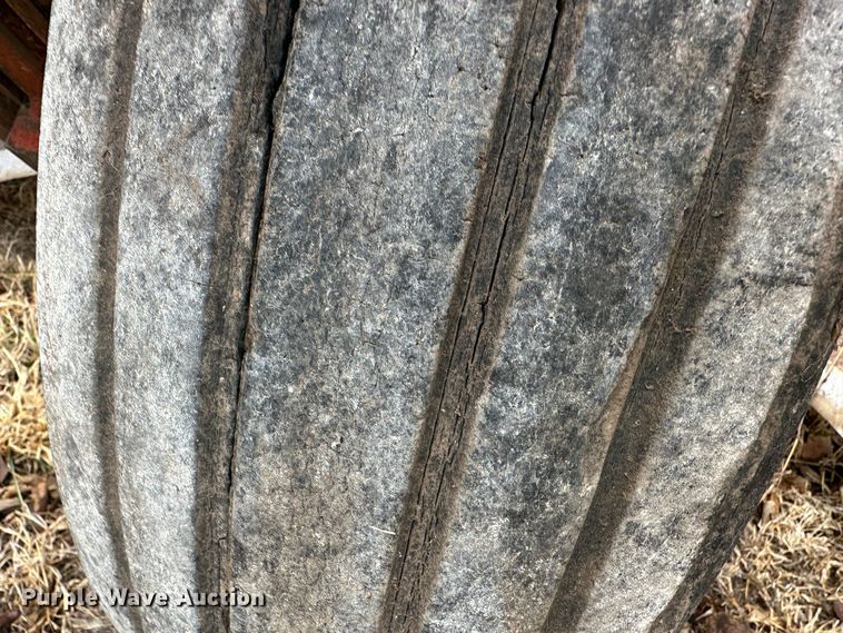 image for item JD9642 Sunflower H-14  sweep plow