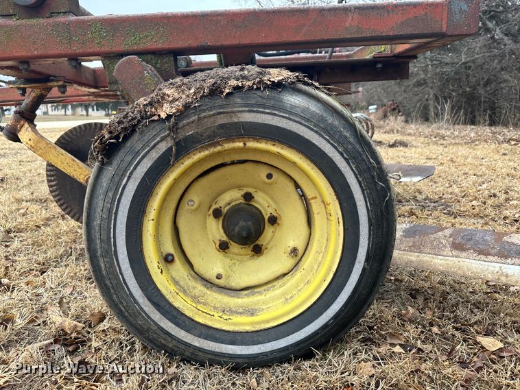 image for item JD9642 Sunflower H-14  sweep plow