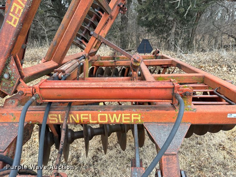 image for item JD9643 Sunflower  disk