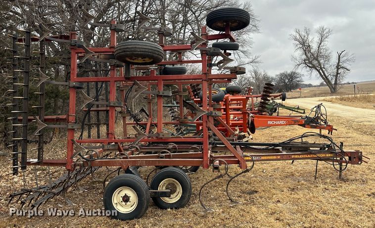 image for item JD9645 Kent Series V  field cultivator