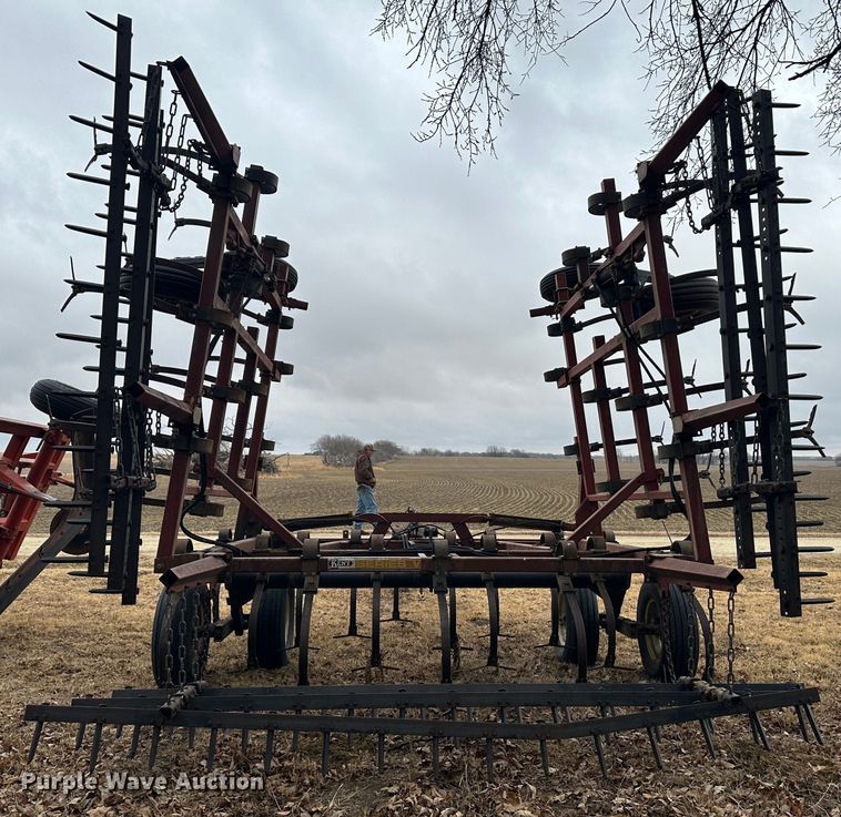 image for item JD9645 Kent Series V  field cultivator