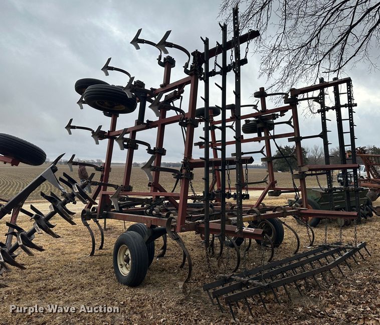 image for item JD9645 Kent Series V  field cultivator