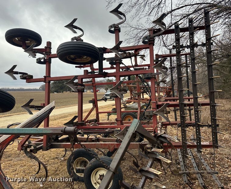 image for item JD9645 Kent Series V  field cultivator