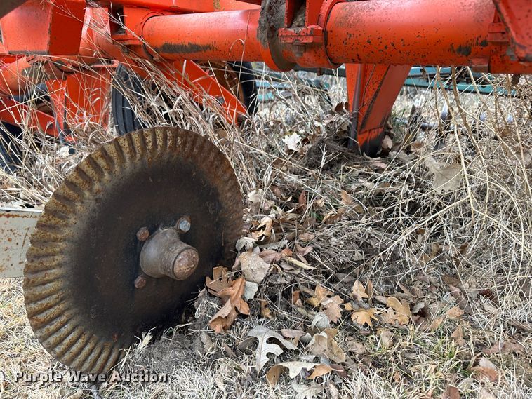 image for item JD9646 Richardson  sweep plow