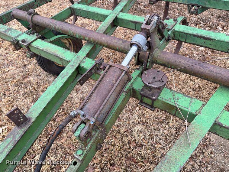 image for item JD9648 Chisel