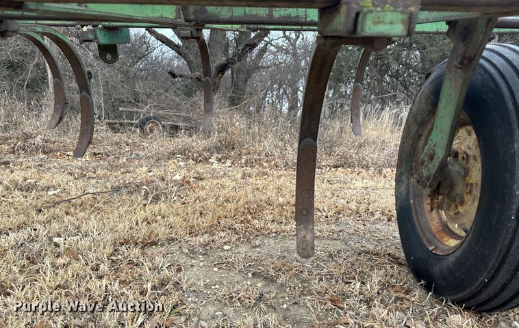 image for item JD9648 Chisel