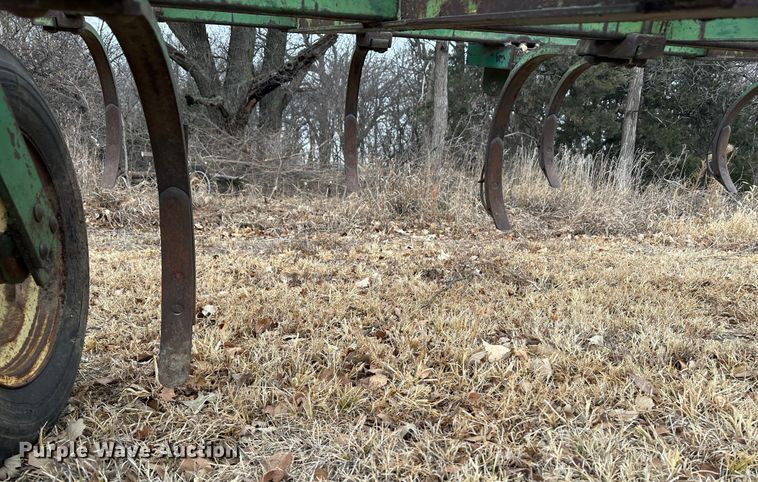 image for item JD9648 Chisel