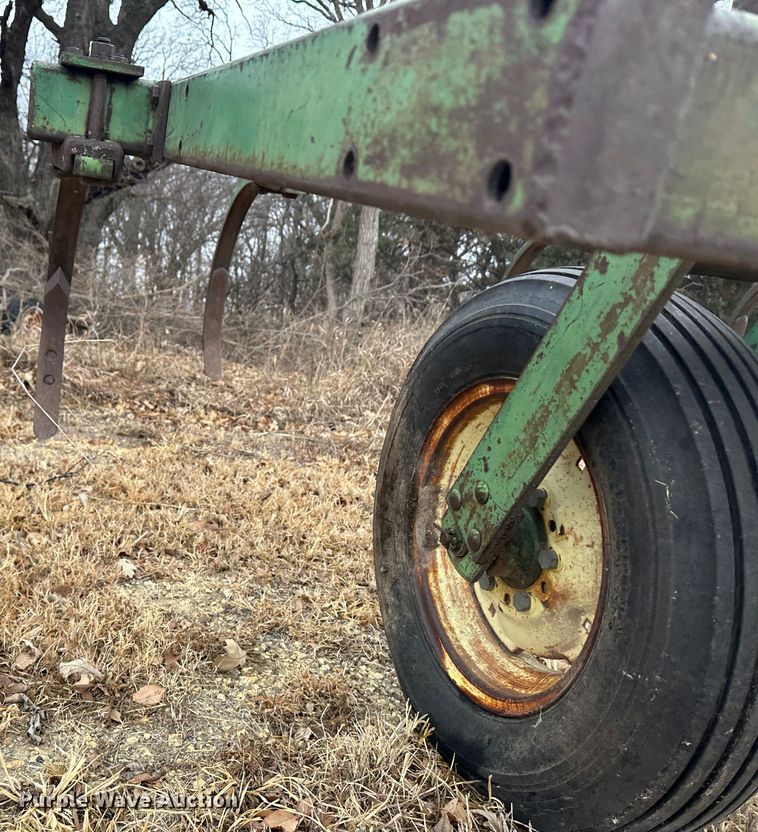 image for item JD9648 Chisel