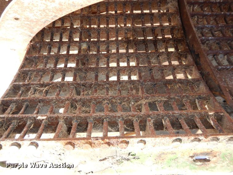 image for item JK9136 John Deere  small wire concaves