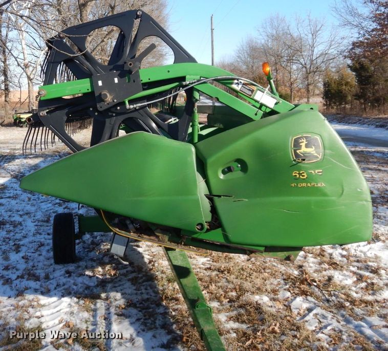 image for item JK9137 2004 John Deere 630F  flex head