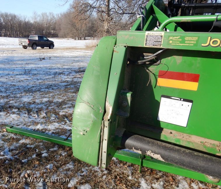 image for item JK9137 2004 John Deere 630F  flex head