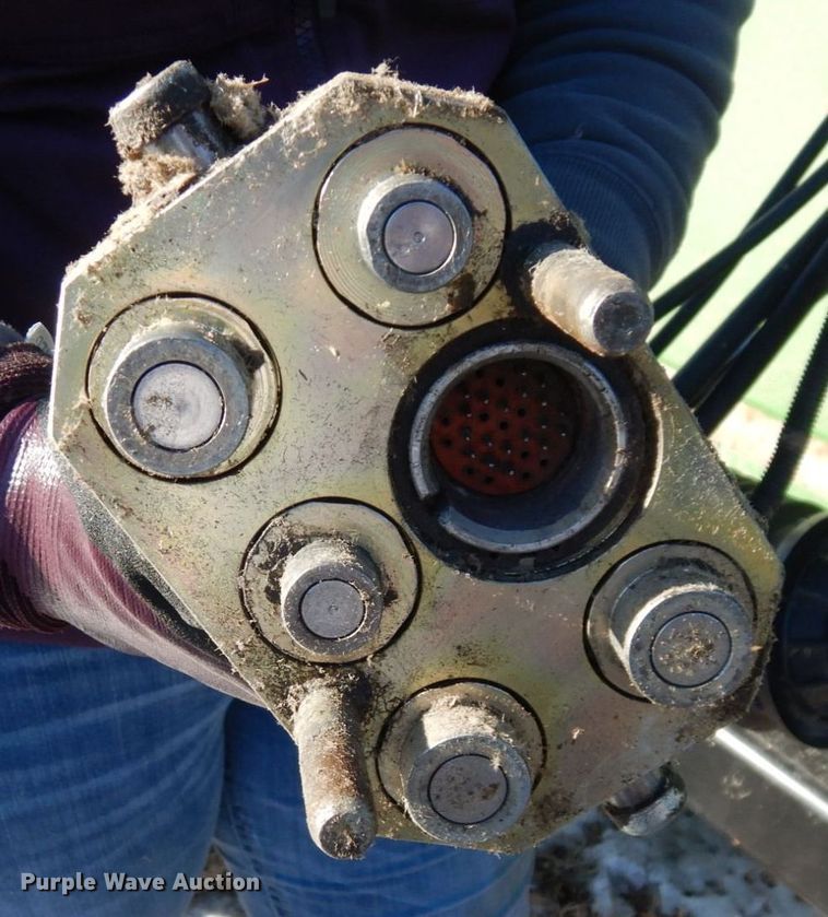 image for item JK9137 2004 John Deere 630F  flex head