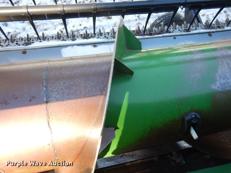 image for item JK9137 2004 John Deere 630F  flex head