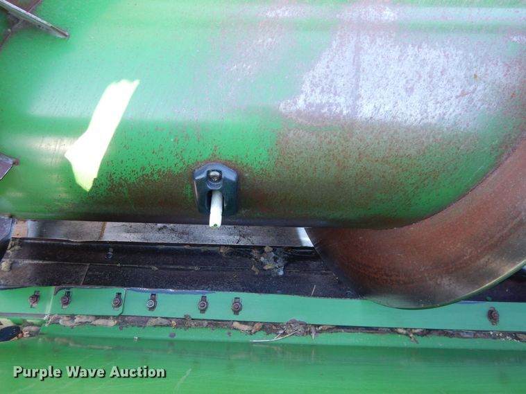 image for item JK9137 2004 John Deere 630F  flex head