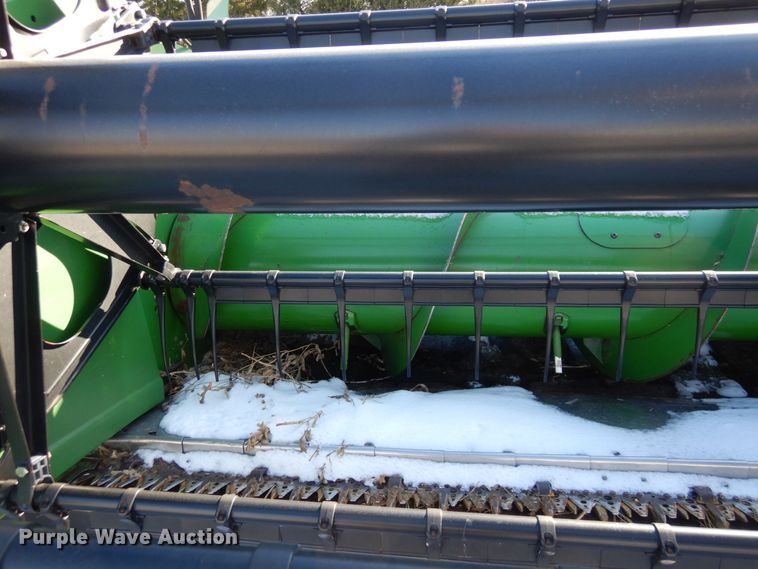 image for item JK9137 2004 John Deere 630F  flex head