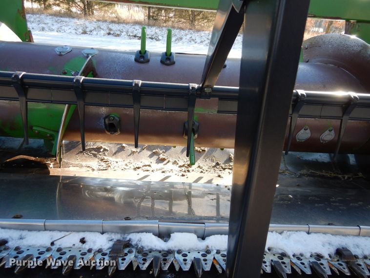 image for item JK9137 2004 John Deere 630F  flex head