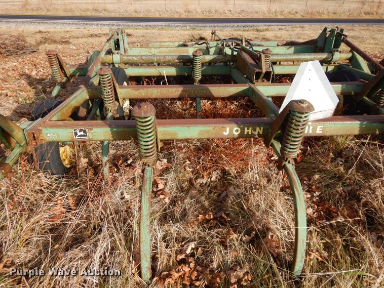 image for item JK9142 John Deere 1710A  disk ripper
