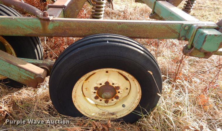 image for item JK9142 John Deere 1710A  disk ripper