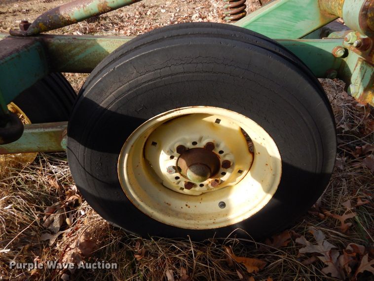 image for item JK9142 John Deere 1710A  disk ripper