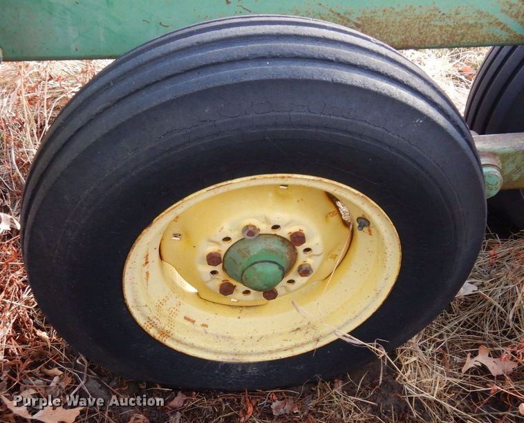 image for item JK9142 John Deere 1710A  disk ripper