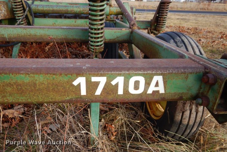 image for item JK9142 John Deere 1710A  disk ripper