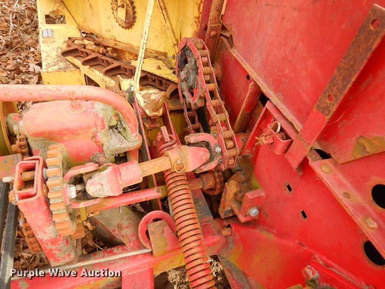 image for item JK9143 New Holland 718  forage harvester