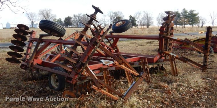 image for item JK9144 International 490  tandem disk