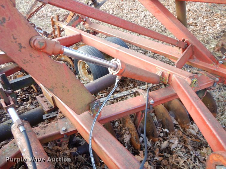 image for item JK9144 International 490  tandem disk