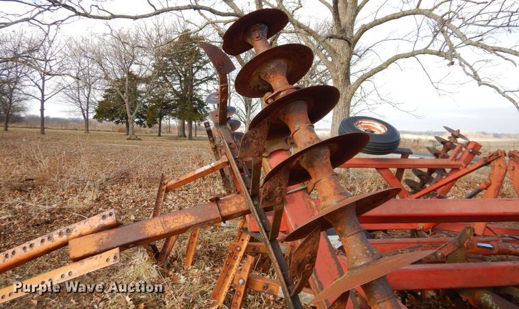 image for item JK9144 International 490  tandem disk