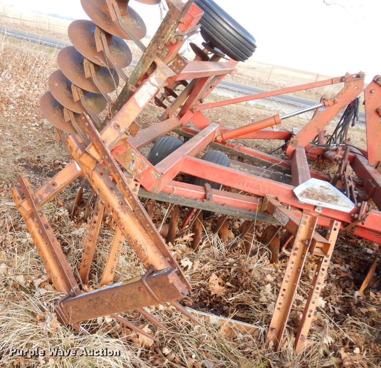 image for item JK9144 International 490  tandem disk