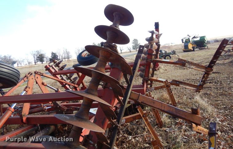 image for item JK9144 International 490  tandem disk