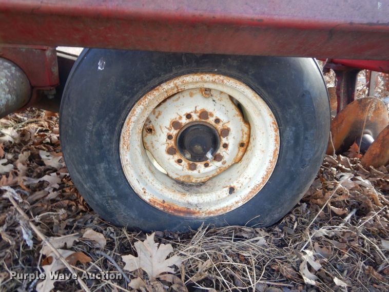 image for item JK9144 International 490  tandem disk