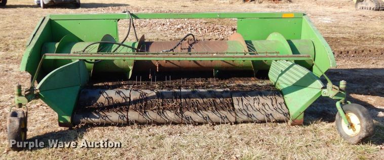 image for item JK9147 John Deere 212  pickup head
